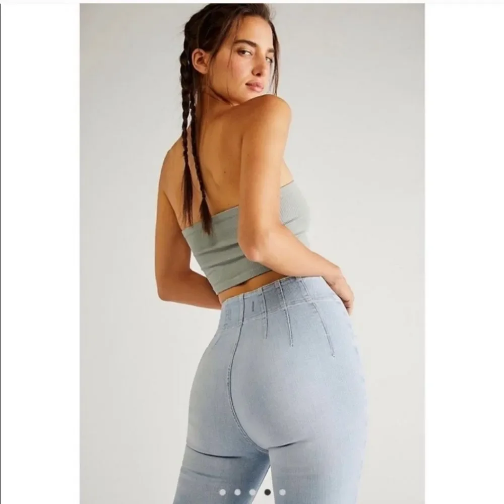NWT Free People We The Free Jayde Flare Jeans in Sea Wash